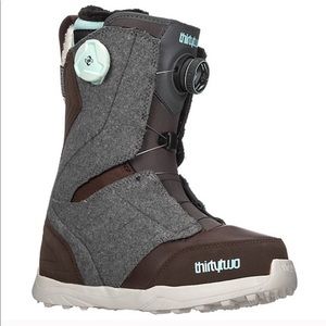 8 Women’s ThirtyTwo Snowboard Boots